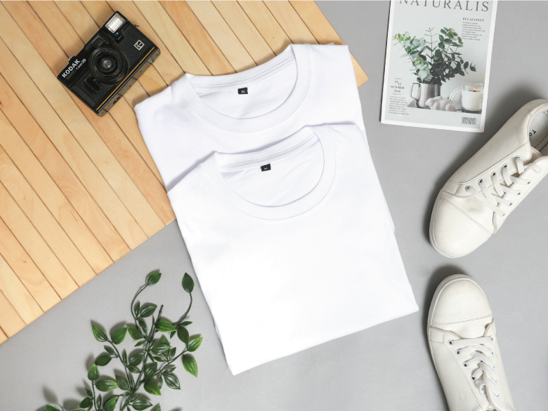 無地のTシャツ